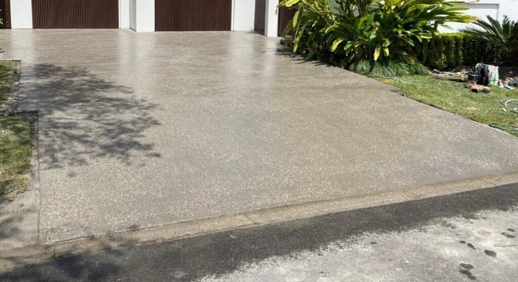 Driveway replacement concrete pour in Hamilton